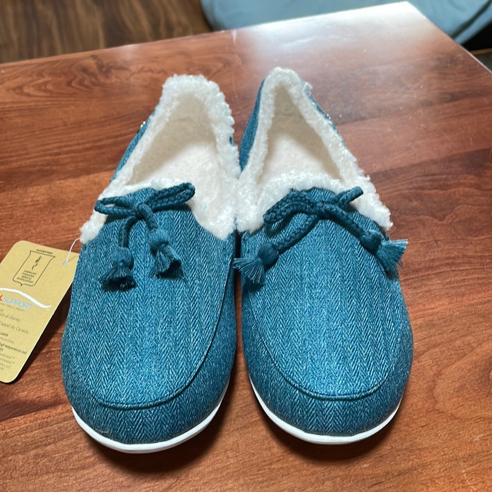 Spenco Fireside Slippers Size 8B - BRAND NEW with box and tags - Never Worn